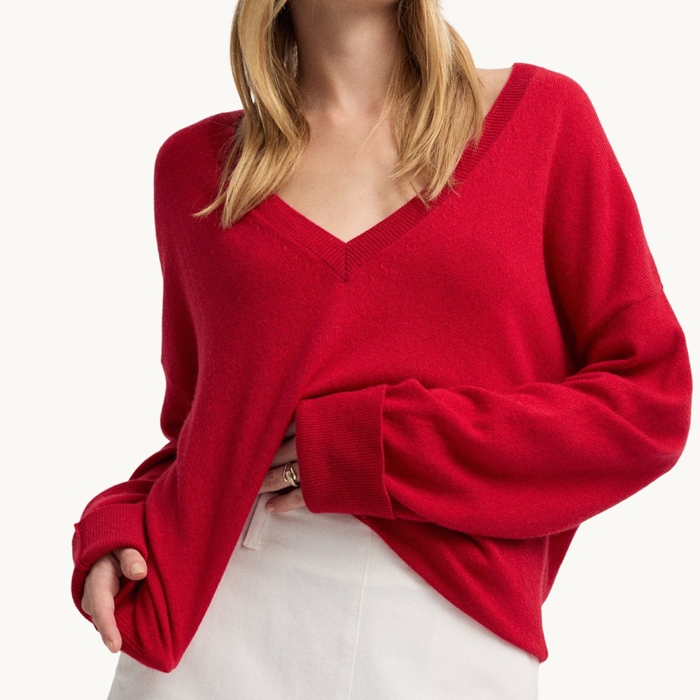 G. Label by Goop GWYN Red Cashmere The Boyfriend V-Neck Sweater XS - Picture 3 of 9